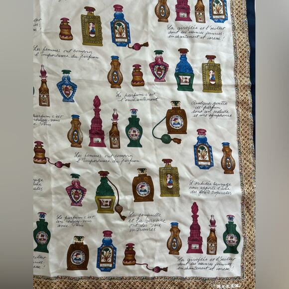 ECHO- Silky Square - XL scarf Shawl- perfume bottles- elegant- cream blue - Picture 4 of 9